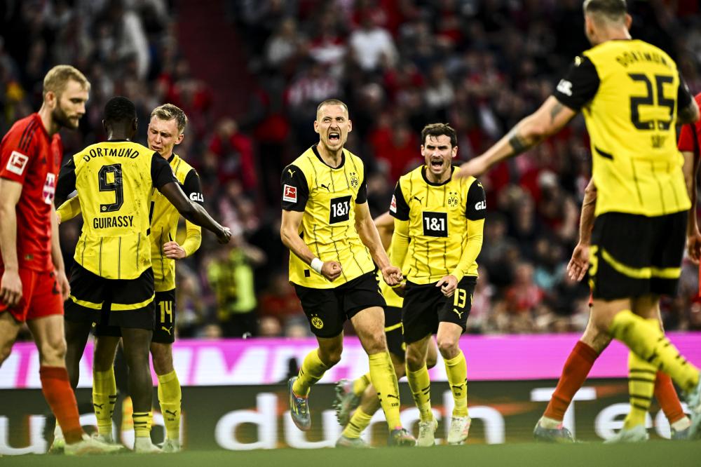 球员们通过 球员们通过